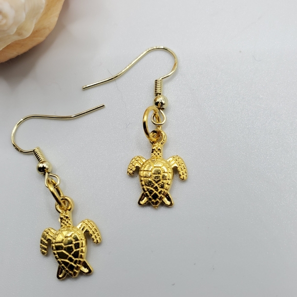 Gold plated 925 silver sea turtle earrings handmade stamped - Picture 6 of 8